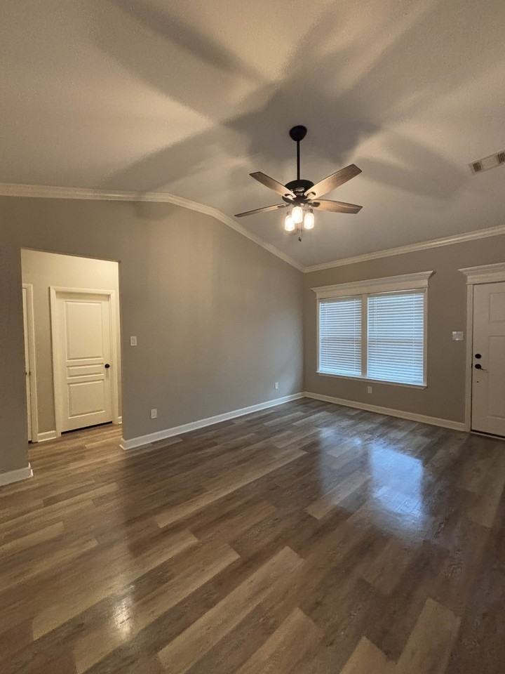 32 Woodhaven Dr - Photo 5 of 29