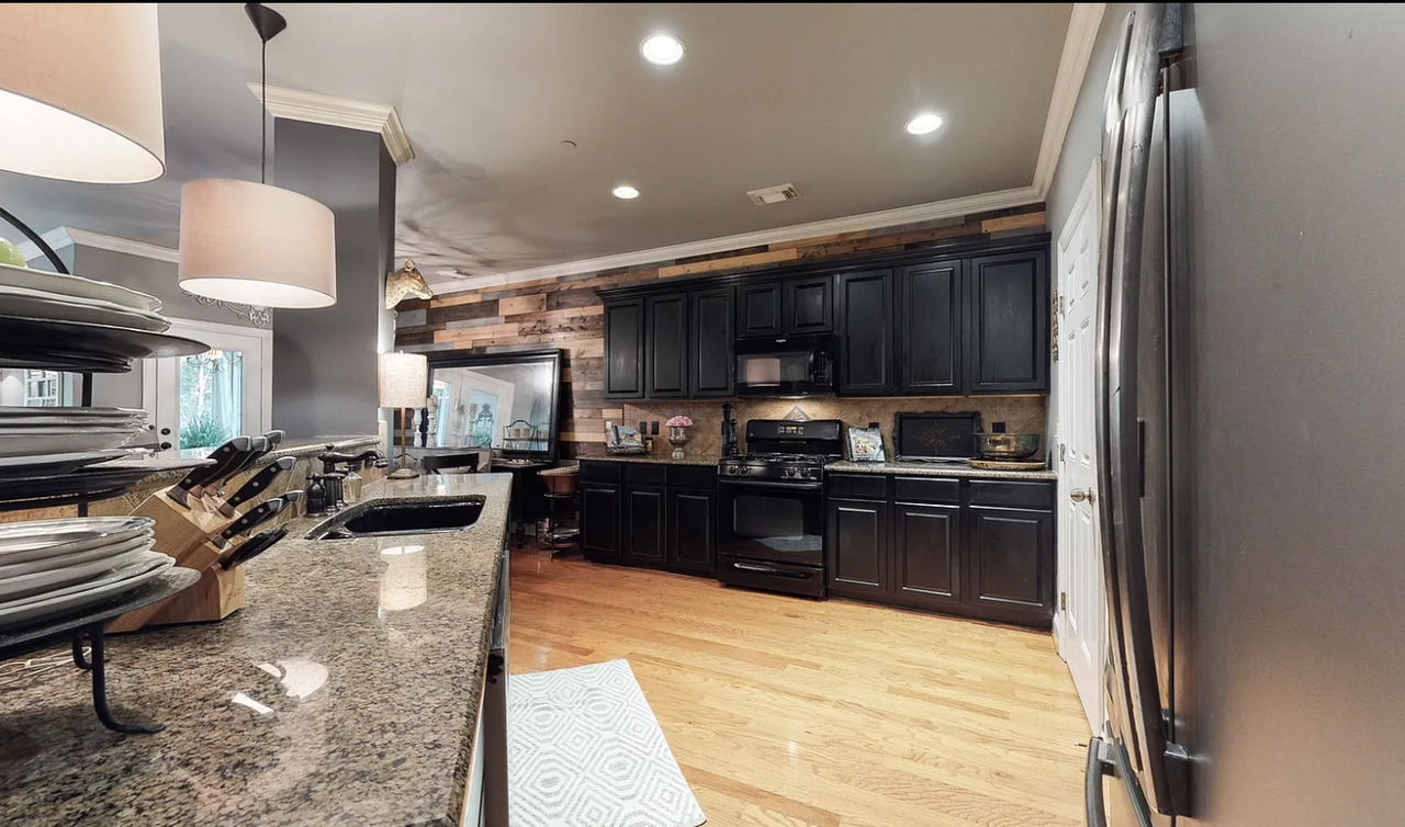 3348 Redmon Hl #NA - Photo 4 of 22