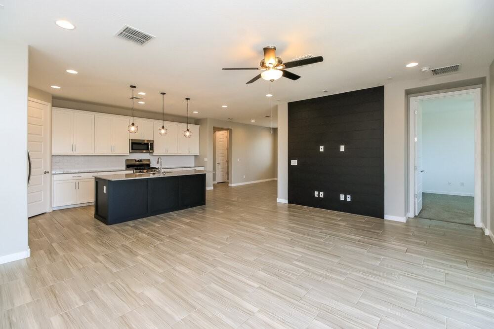 21059 E Estrella Rd - Photo 4 of 16