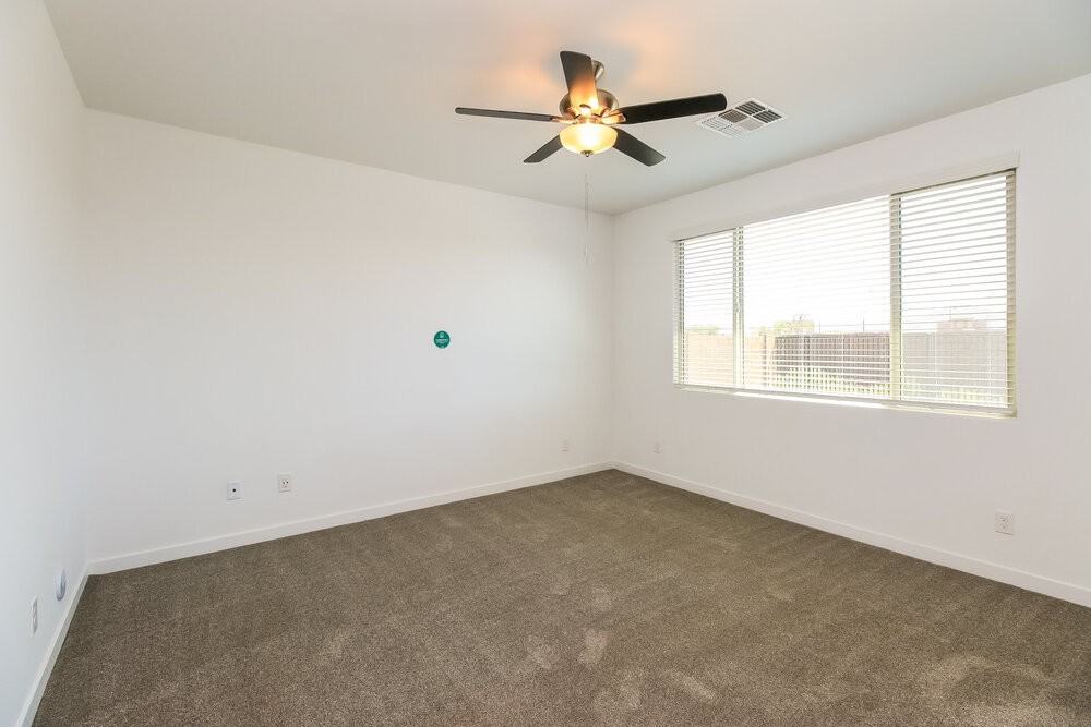 21059 E Estrella Rd - Photo 7 of 16