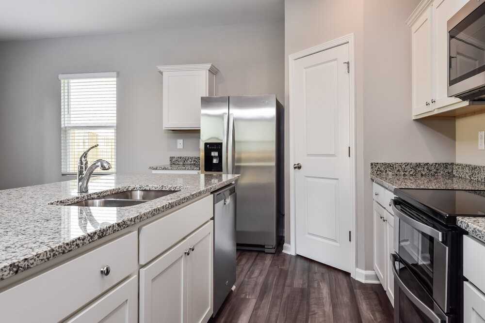 941 Feldman Chase - Photo 6 of 17