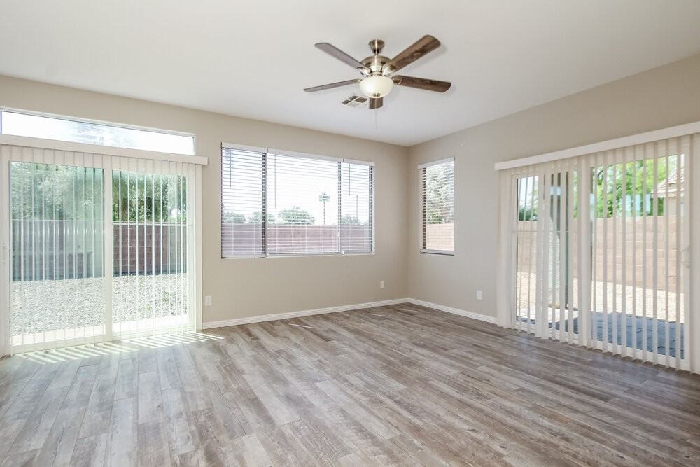 3329 E Powell Ct - Photo 3 of 16