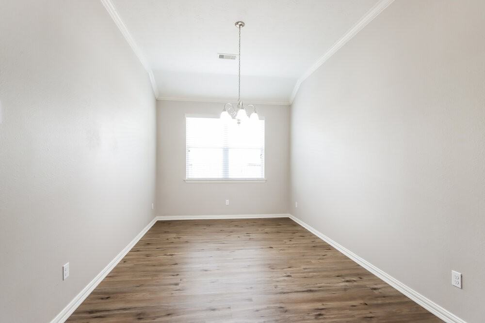 24010 Clipper Hill Ln - Photo 5 of 16