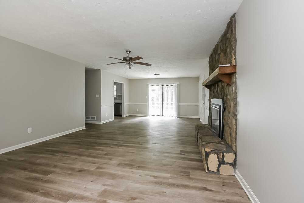 4160 Woodcrest Dr - Photo 6 of 16