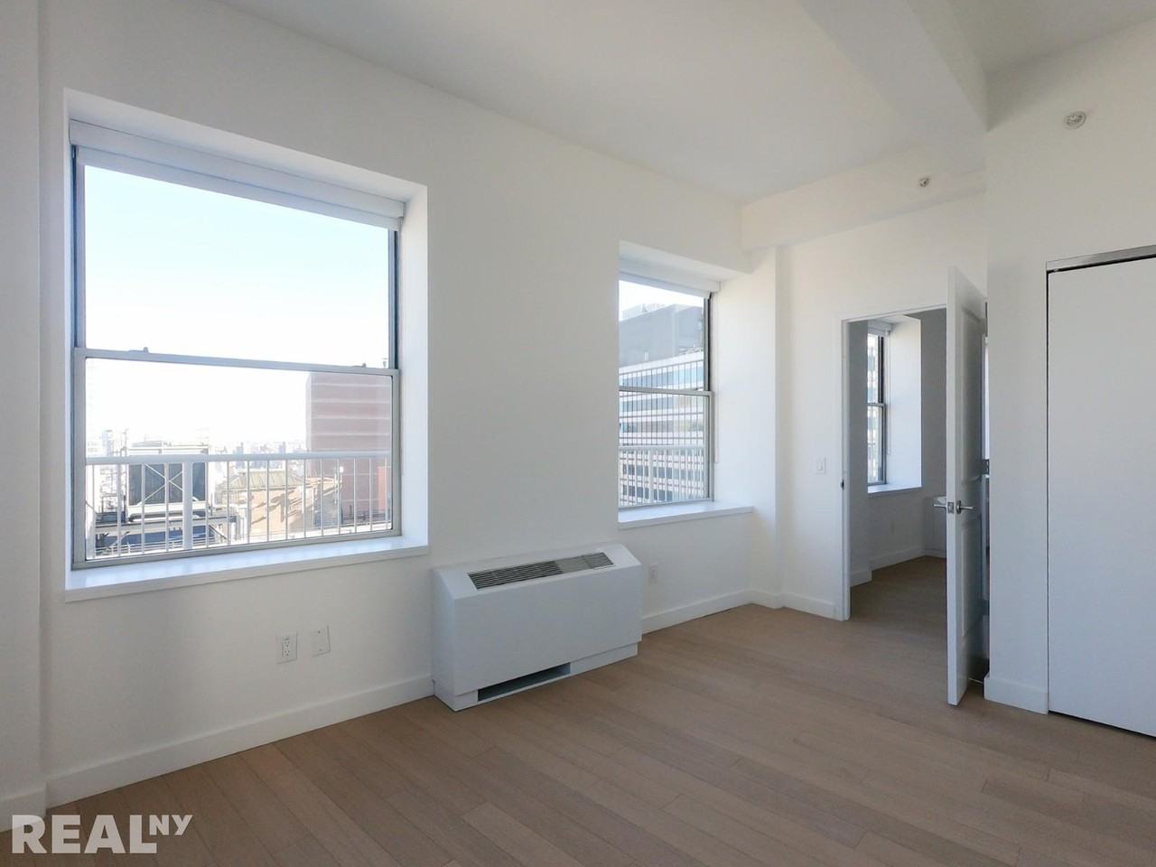 John St #3105 - Photo 3 of 7