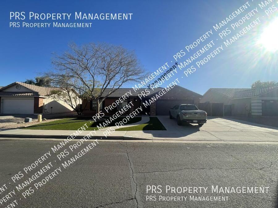 2875 E Tulsa St - Photo 2 of 16