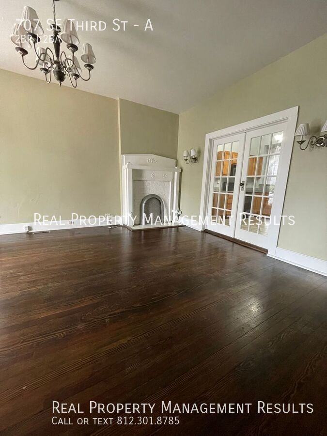 707 Se 3rd St #A - Photo 3 of 15