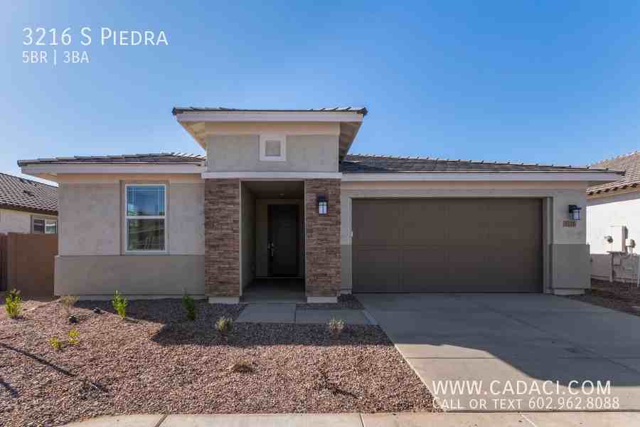 3216 S Piedra - Photo 2 of 46