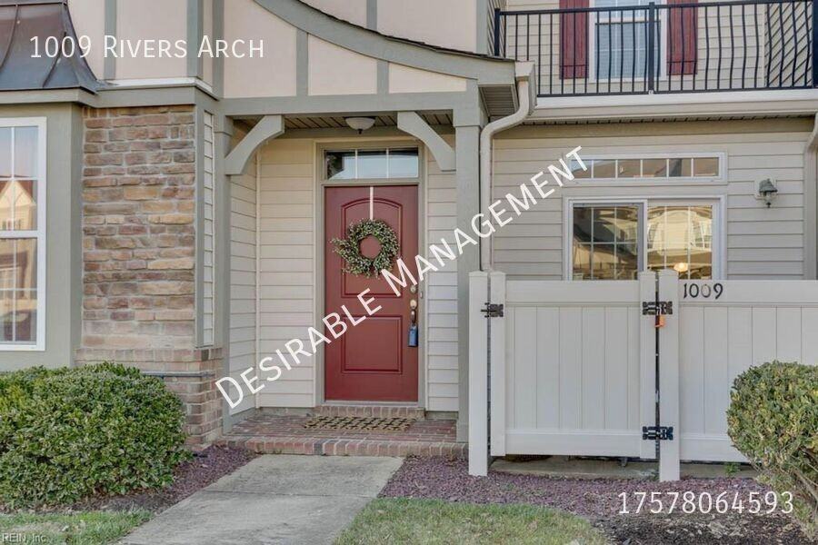 1009 Rivers Arch - Photo 2 of 24