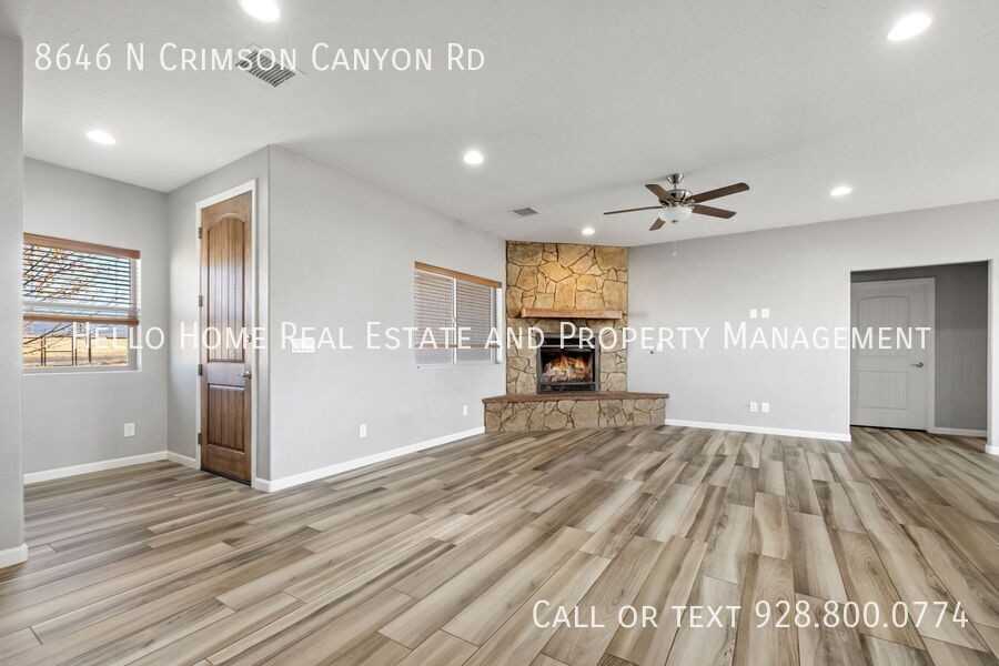 8646 N Crimson Canyon Rd - Photo 3 of 12