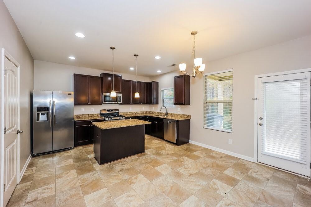 4782 Brookwood Pl - Photo 6 of 17