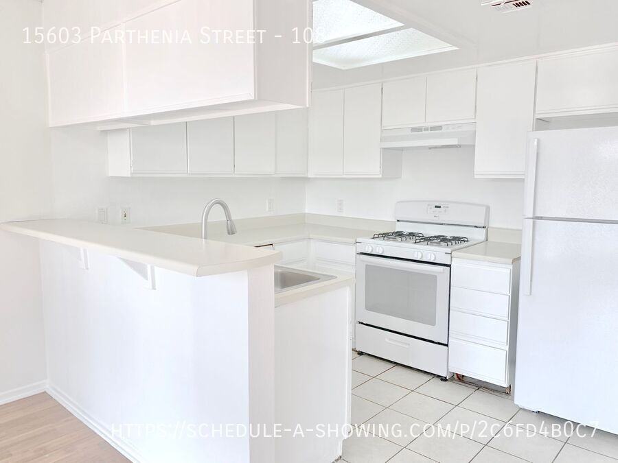 15603 Parthenia St #108 - Photo 2 of 13