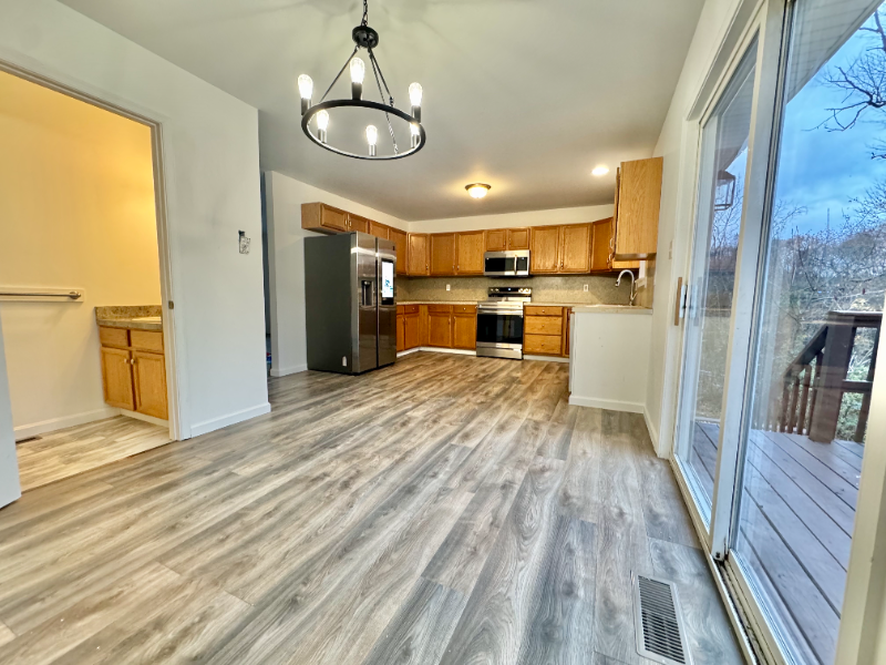 845 Blosser St - Photo 3 of 16