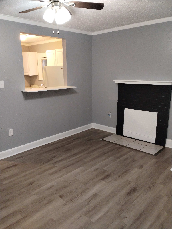 829 N Oleander Ave - Photo 2 of 20