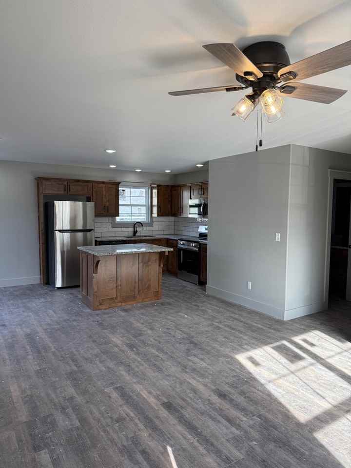 116 Harrison Ct #EAST - Photo 2 of 5