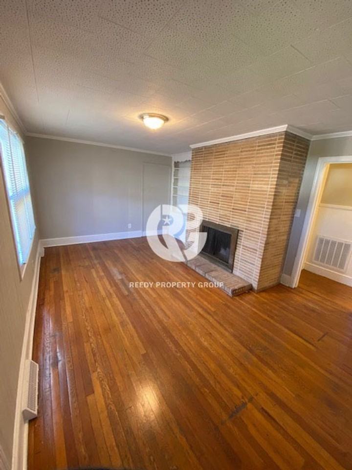 224 E Arlington Ave - Photo 2 of 12