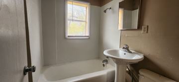 featured image of 1239 N Piatt Ave