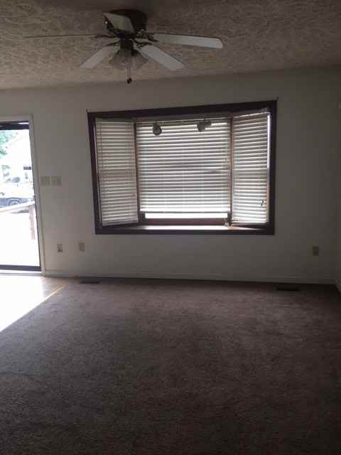 61 Riverside Dr - Photo 3 of 18