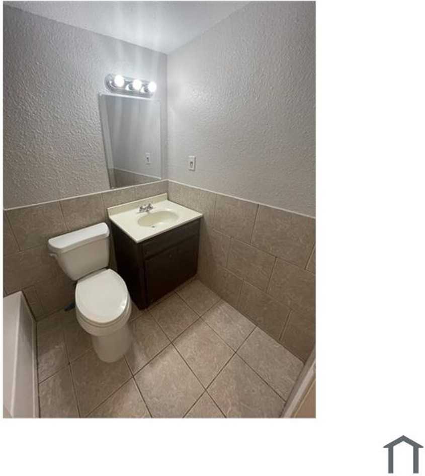 608 E 19th St - Photo 2 of 16