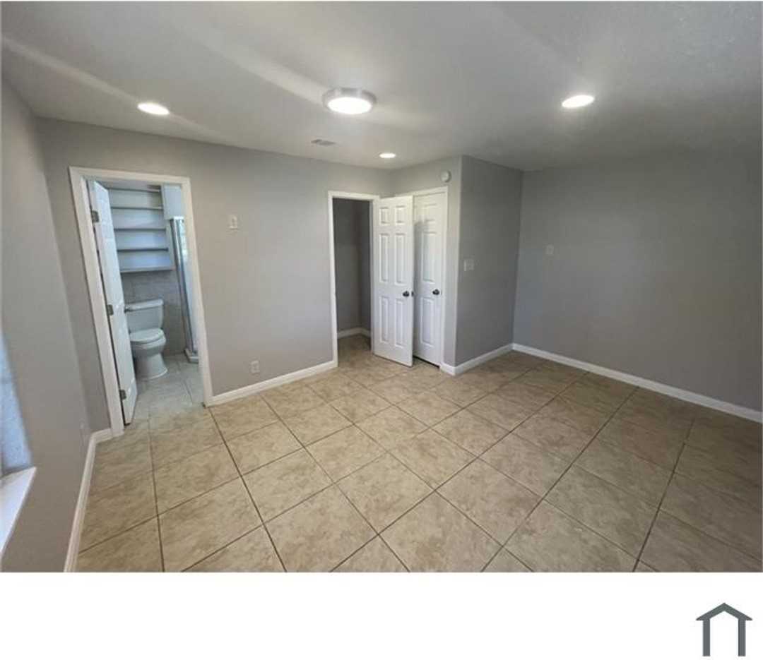 608 E 19th St - Photo 7 of 16