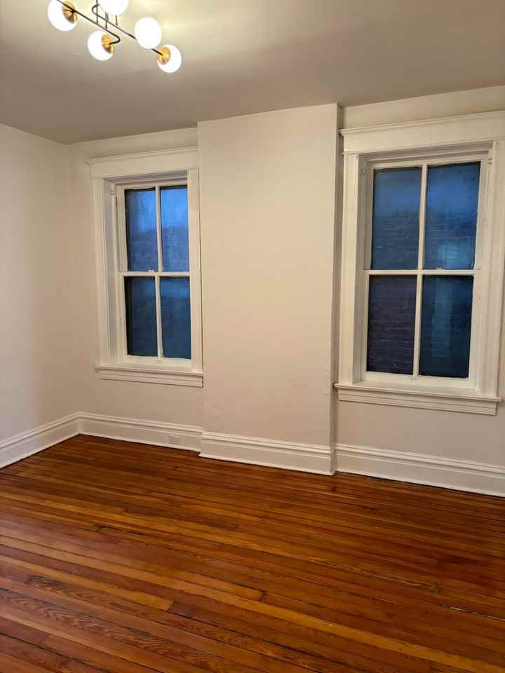 1917 Arsenal St - Photo 5 of 6