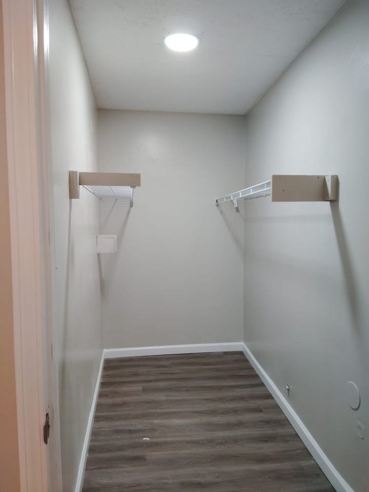 3879 Speedway Cir #NA - Photo 4 of 20