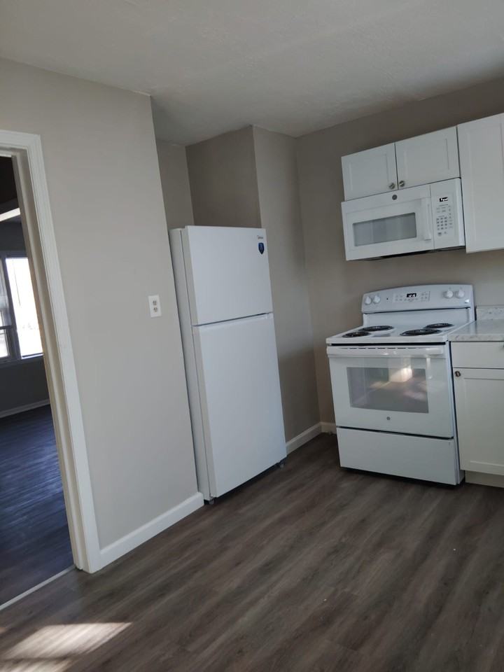 3879 Speedway Cir #NA - Photo 5 of 20