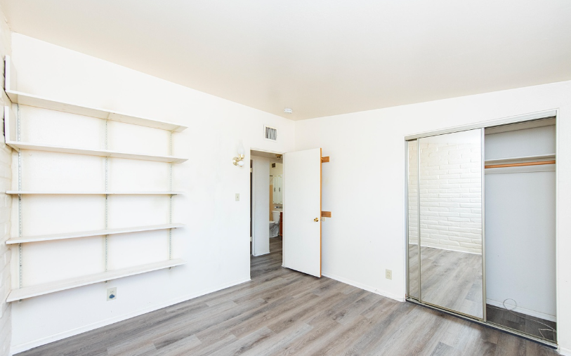 6826 East Kingston Place - Photo 2 of 6