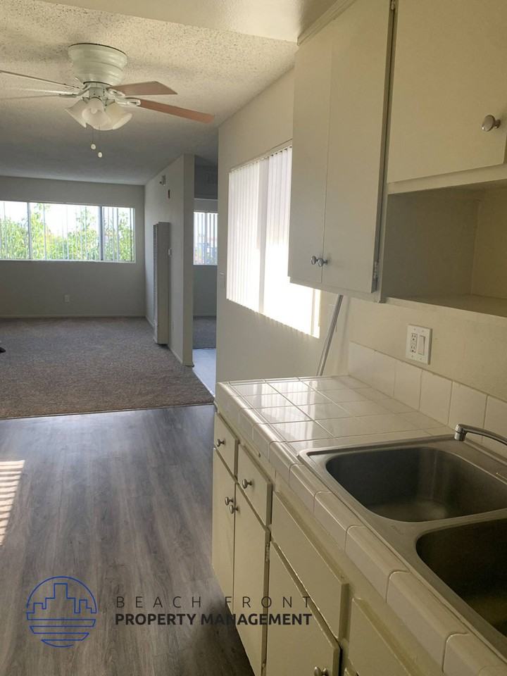 1310 W. D Street - Photo 3 of 16