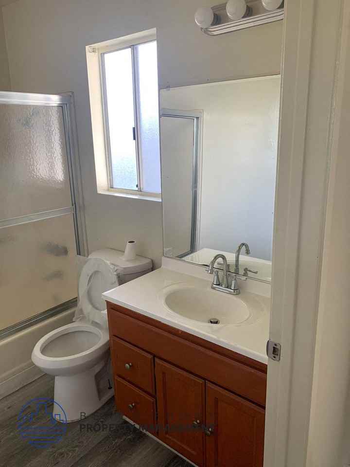 1310 W. D Street - Photo 5 of 16