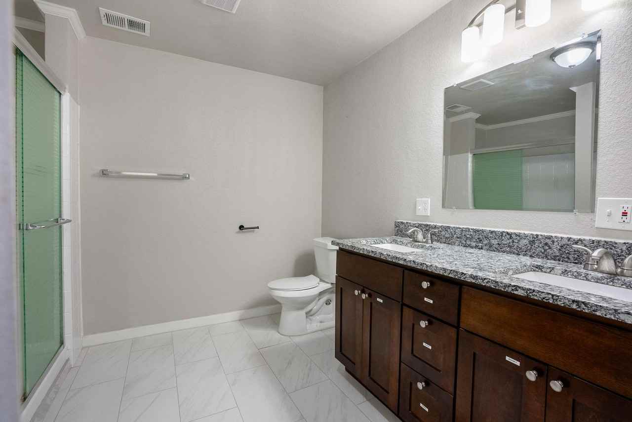 Foxcroft Cir - Photo 4 of 13