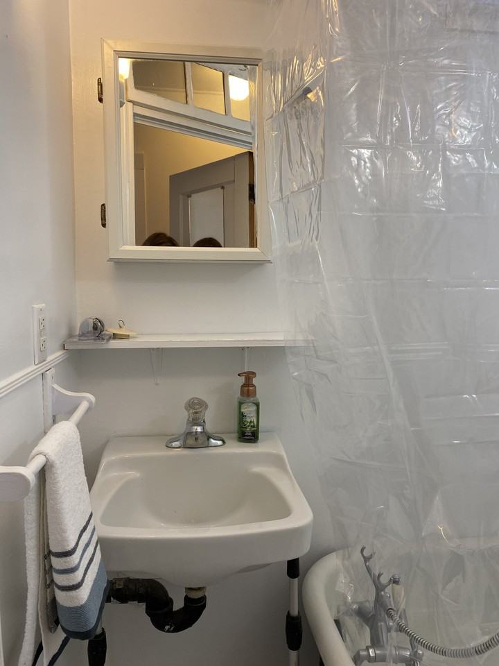 656 O'Connor Street #1 - Photo 3 of 4