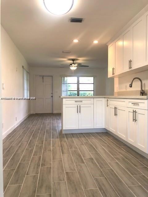 215 Sw 10th St - Photo 2 of 8