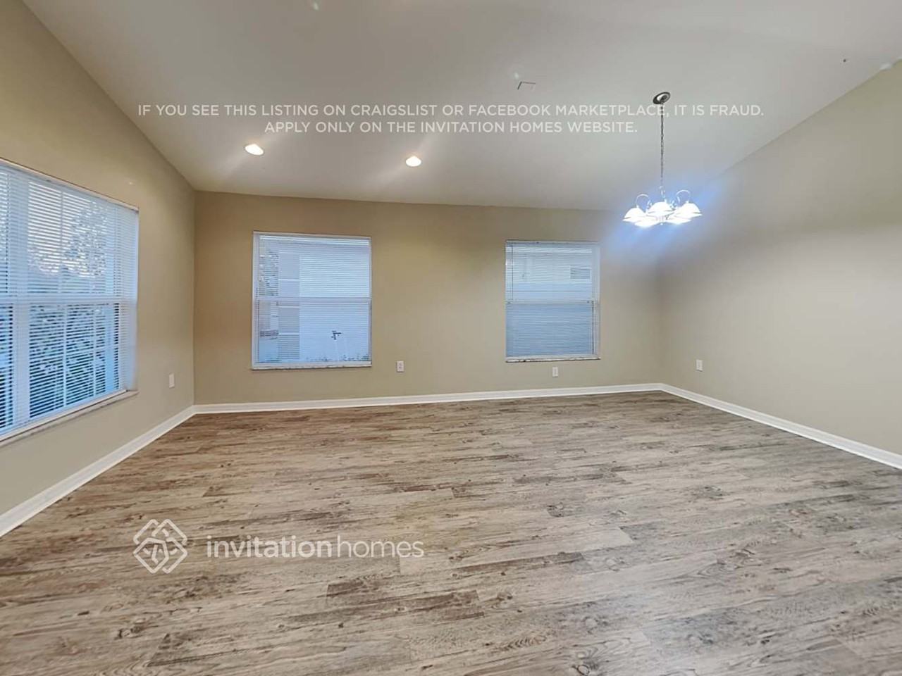 1807 Raven Glen Dr - Photo 3 of 16