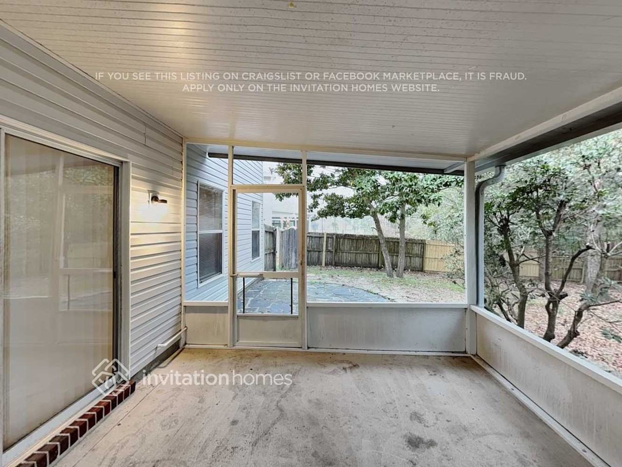 13581 Ashford Wood Ct E - Photo 4 of 7