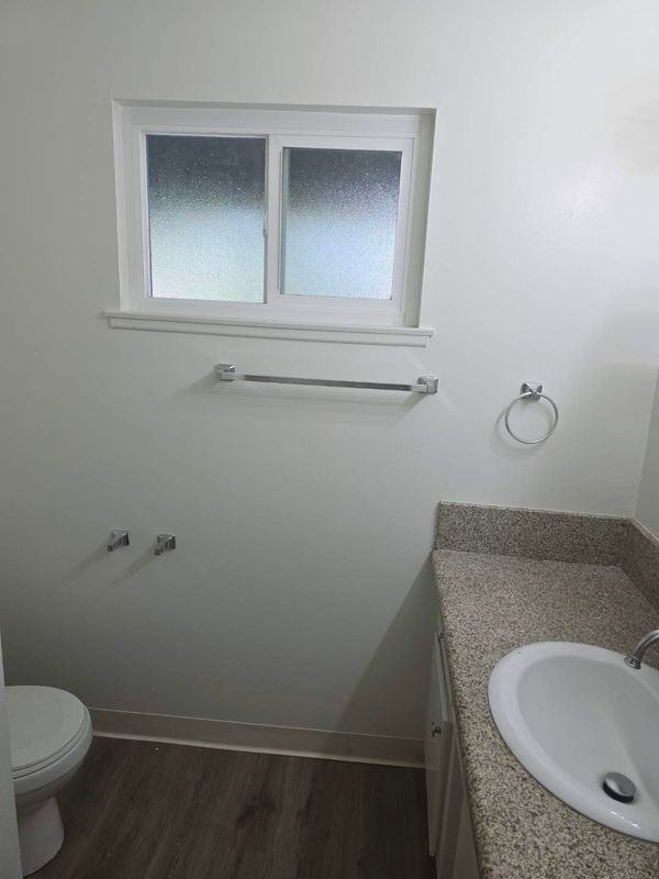 393 N Oak St ##F - Photo 4 of 9