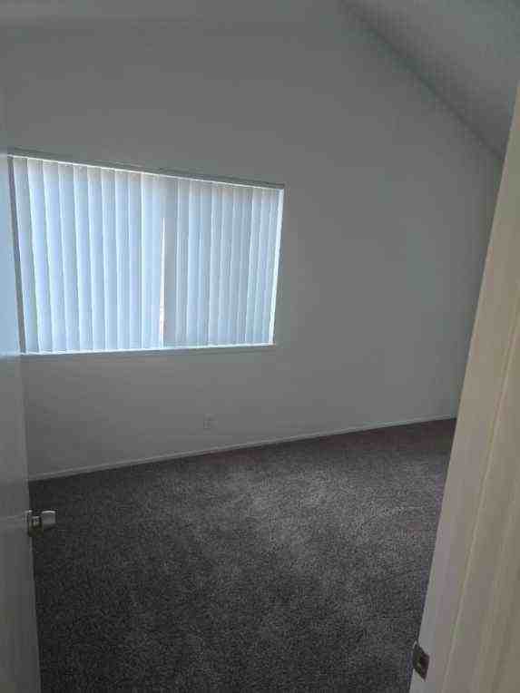 393 N Oak St ##F - Photo 7 of 9
