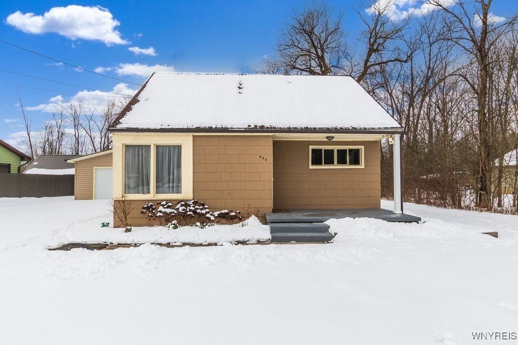 652 Alt Boulevard - Photo 5 of 46