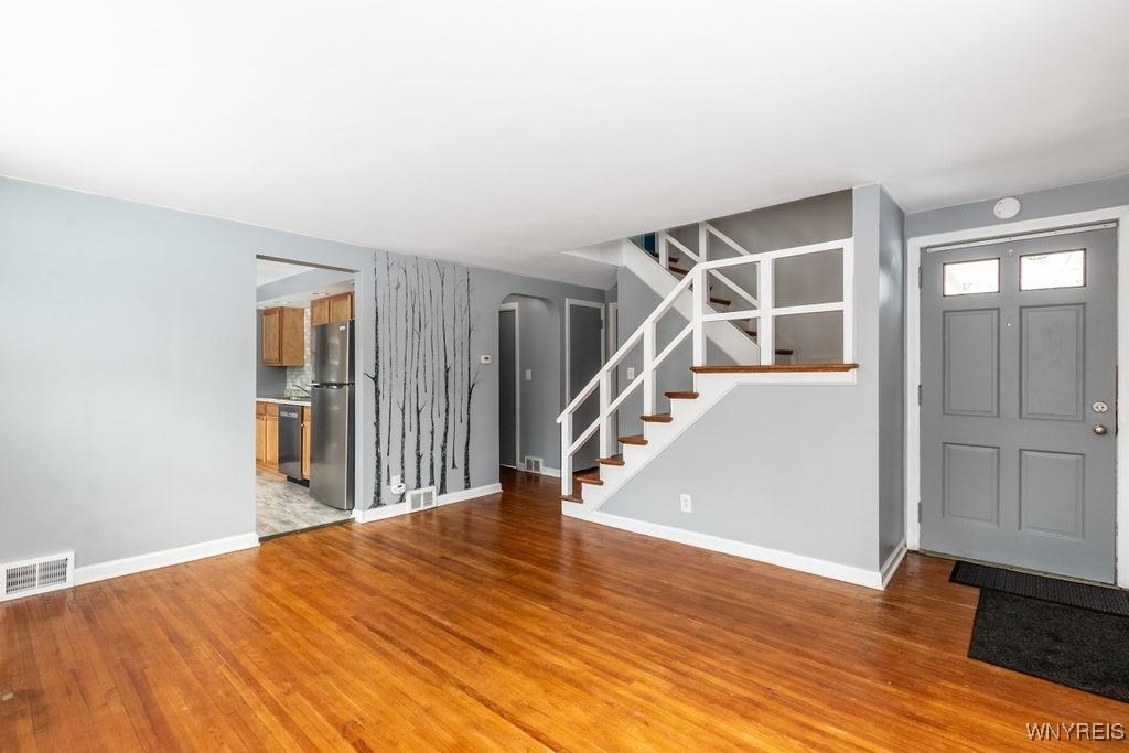 652 Alt Boulevard - Photo 6 of 46