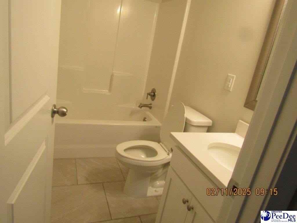 1335 Fairlane Dr - Photo 3 of 18