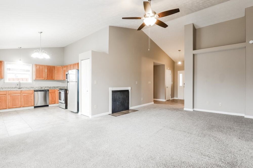 748 Hollowood Ln - Photo 4 of 16