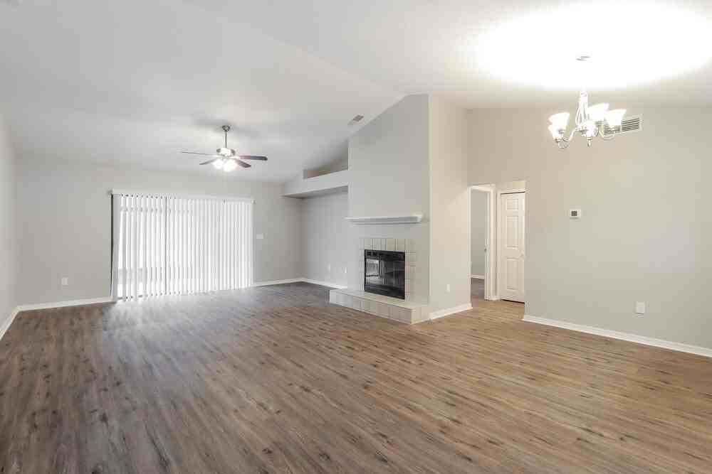 9735 Fox Chapel Rd - Photo 4 of 16