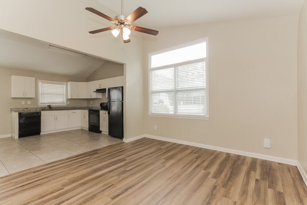 5401 Venado St - Photo 5 of 16