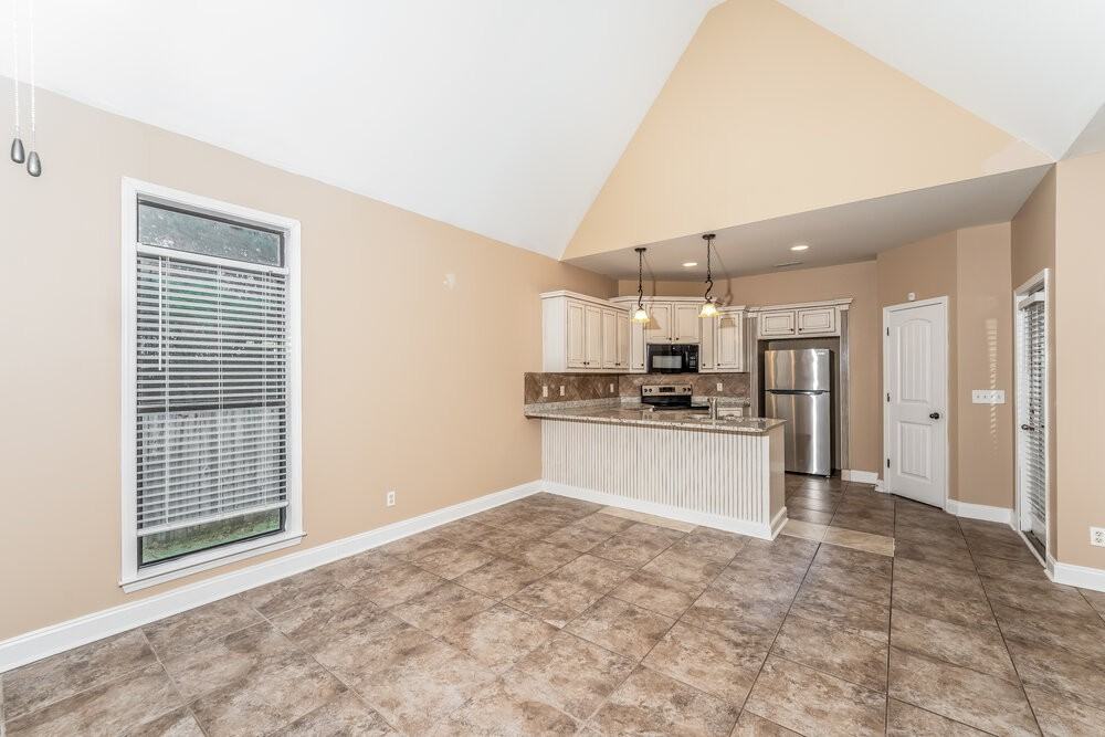 2071 Kerry Cir - Photo 6 of 16