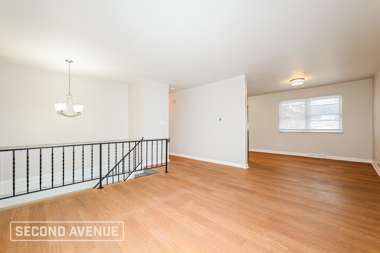 1405 Cavitt Rd - Photo 5 of 26