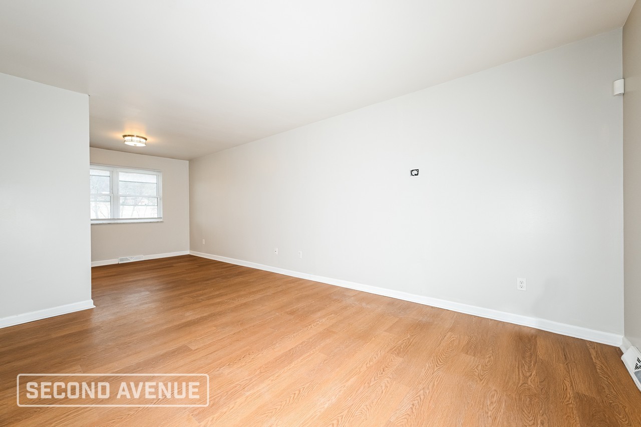 1405 Cavitt Rd - Photo 6 of 26