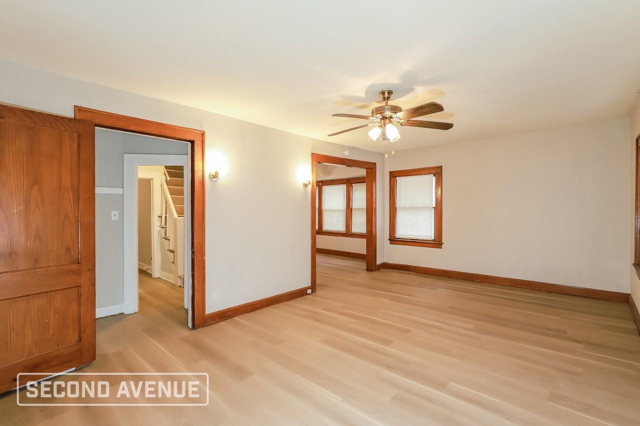 1516 E 50th Ter - Photo 5 of 24