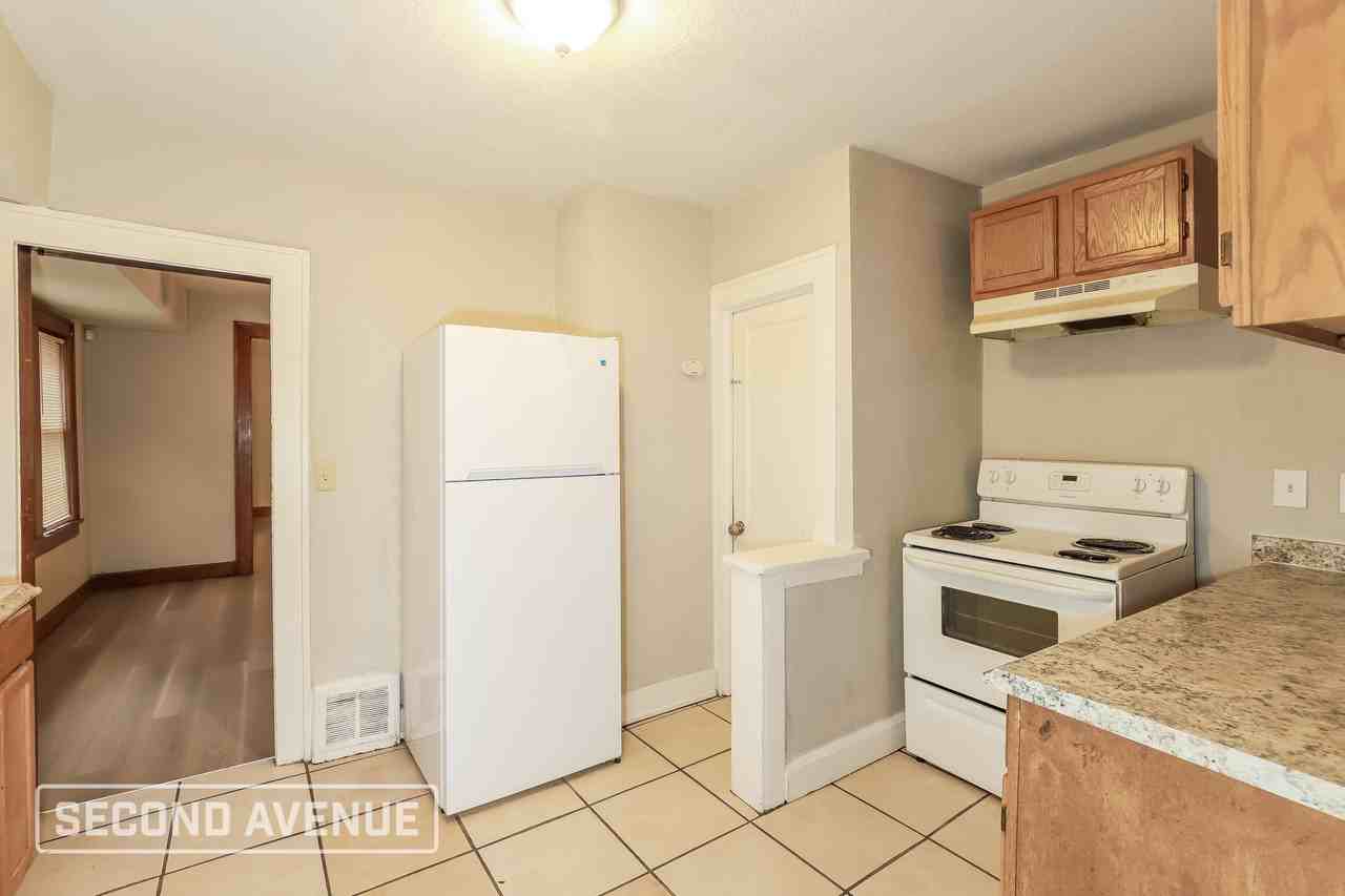 1516 E 50th Ter - Photo 4 of 23