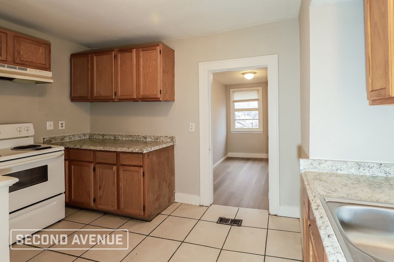 1516 E 50th Ter - Photo 5 of 23