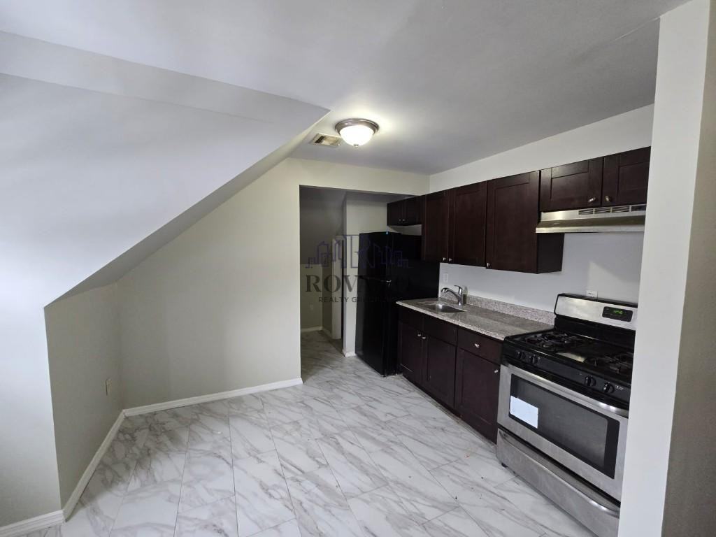 406 Park Avenue #4 - Photo 2 of 4